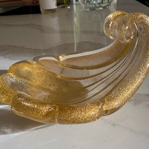 Elegant Italian Hand-Blown Murano Gilt Gold Dust & Clear Curled Shell Dish
